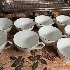 NORITAKE FREEMONT #6127
Set pieces 11cups